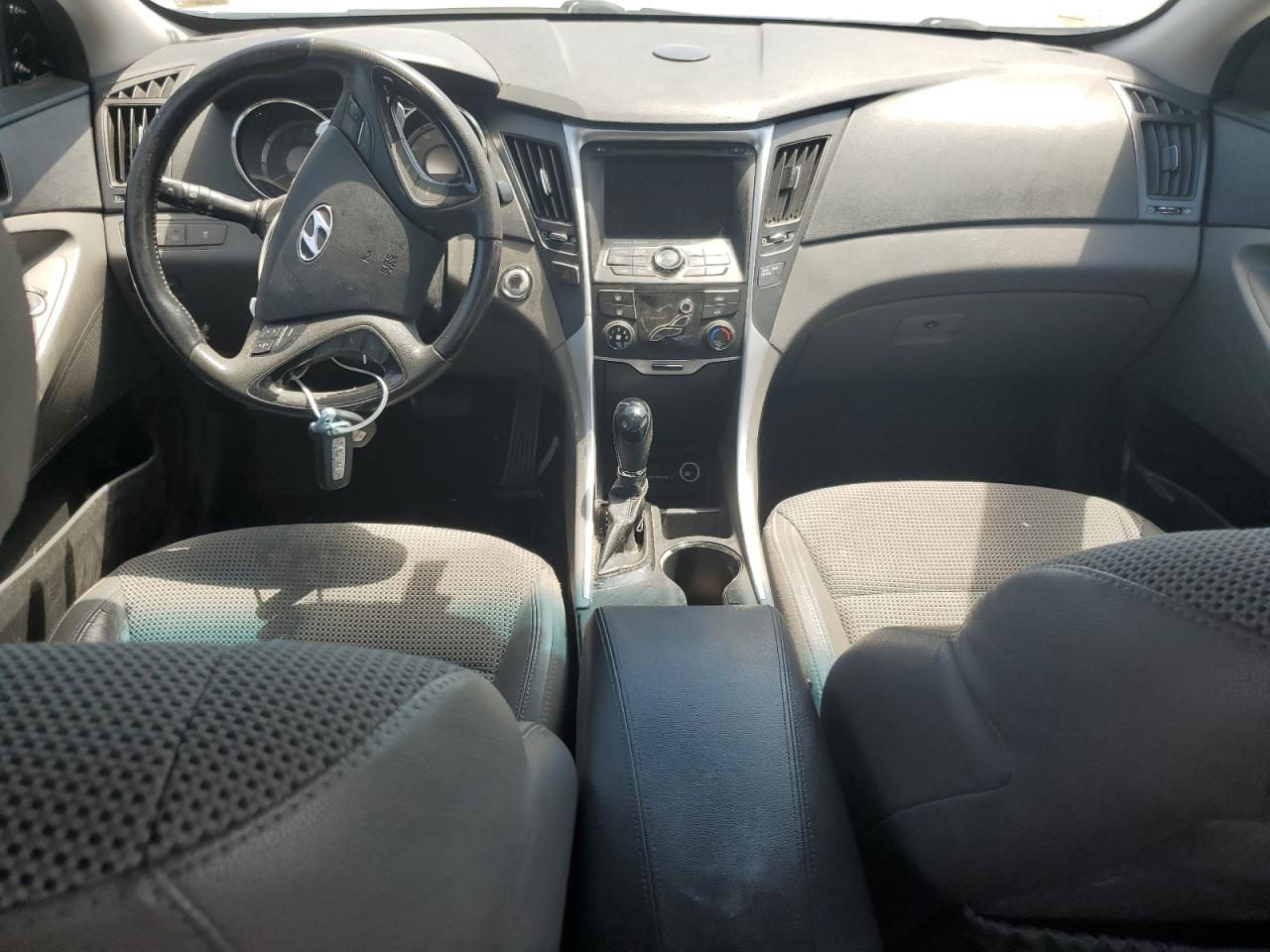 2012 HYUNDAI SONATA photo 8
