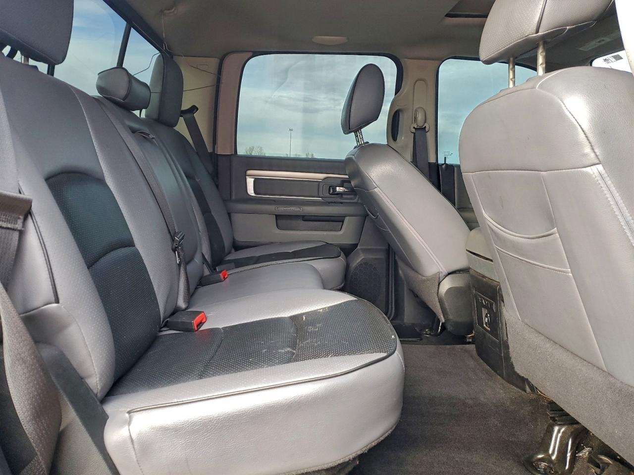 2018 RAM 1500 SLT photo 10