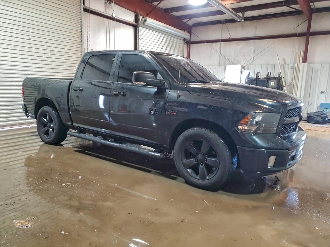 2018 RAM 1500 SLT photo 4