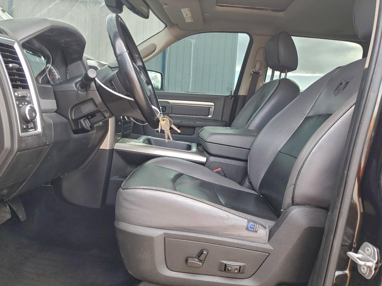 2018 RAM 1500 SLT photo 7