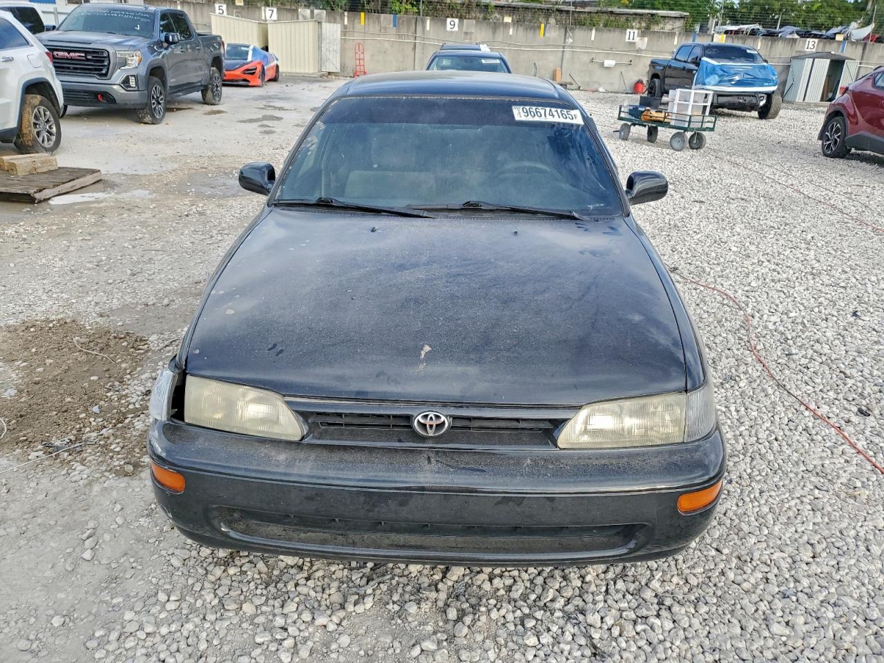 1995 TOYOTA COROLLA LE photo 5