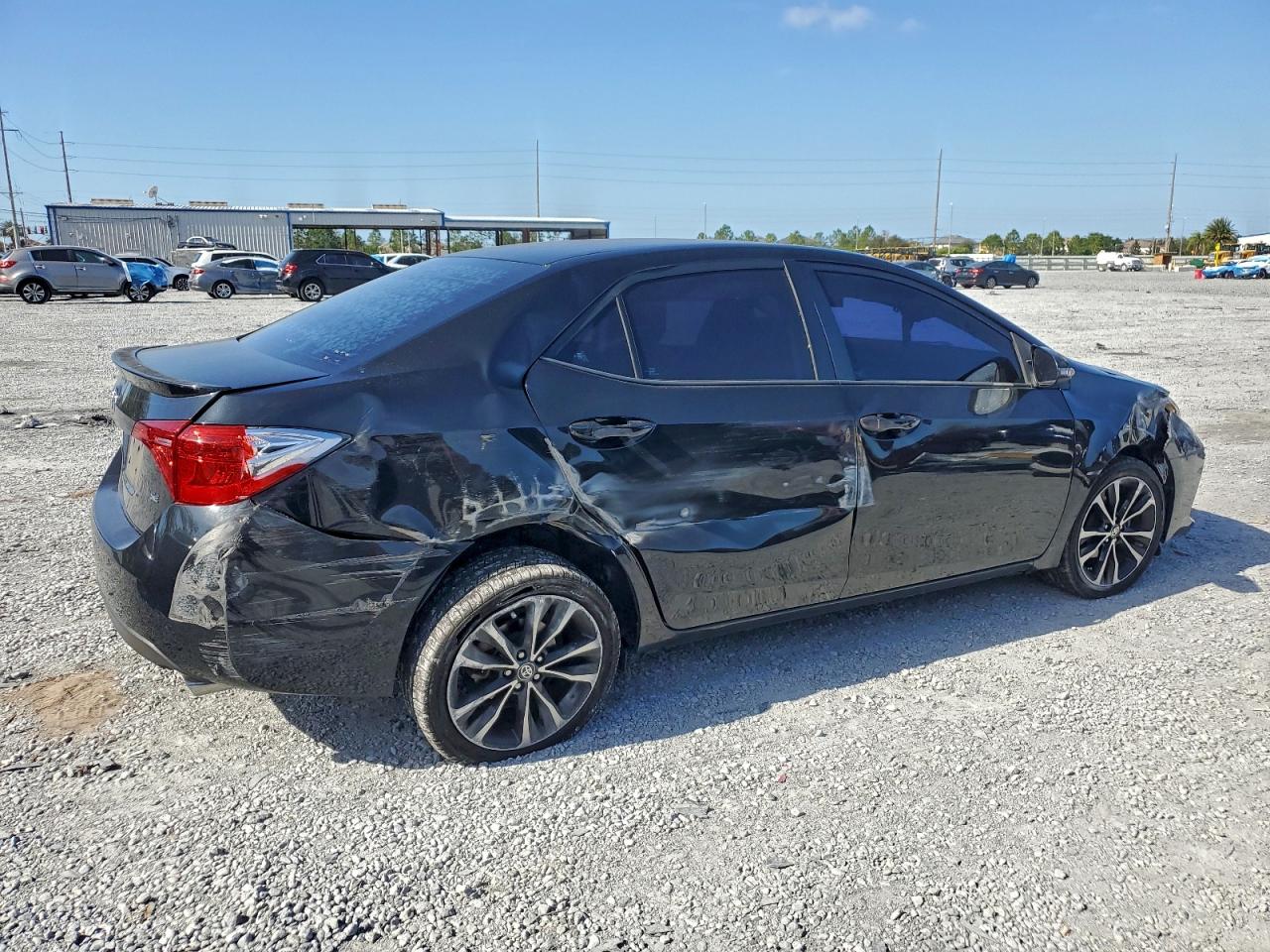 2018 TOYOTA COROLLA L photo 3
