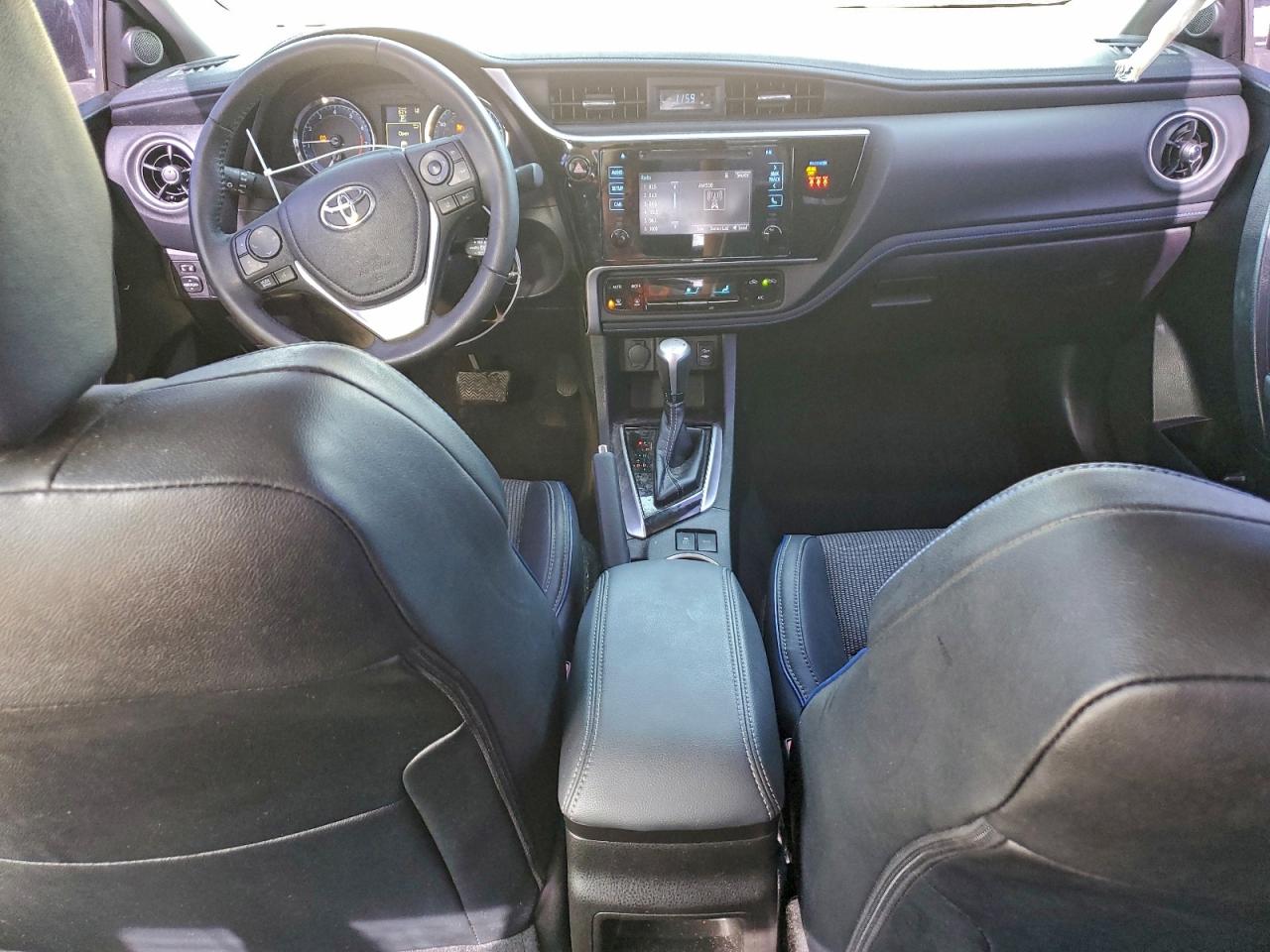 2018 TOYOTA COROLLA L photo 8