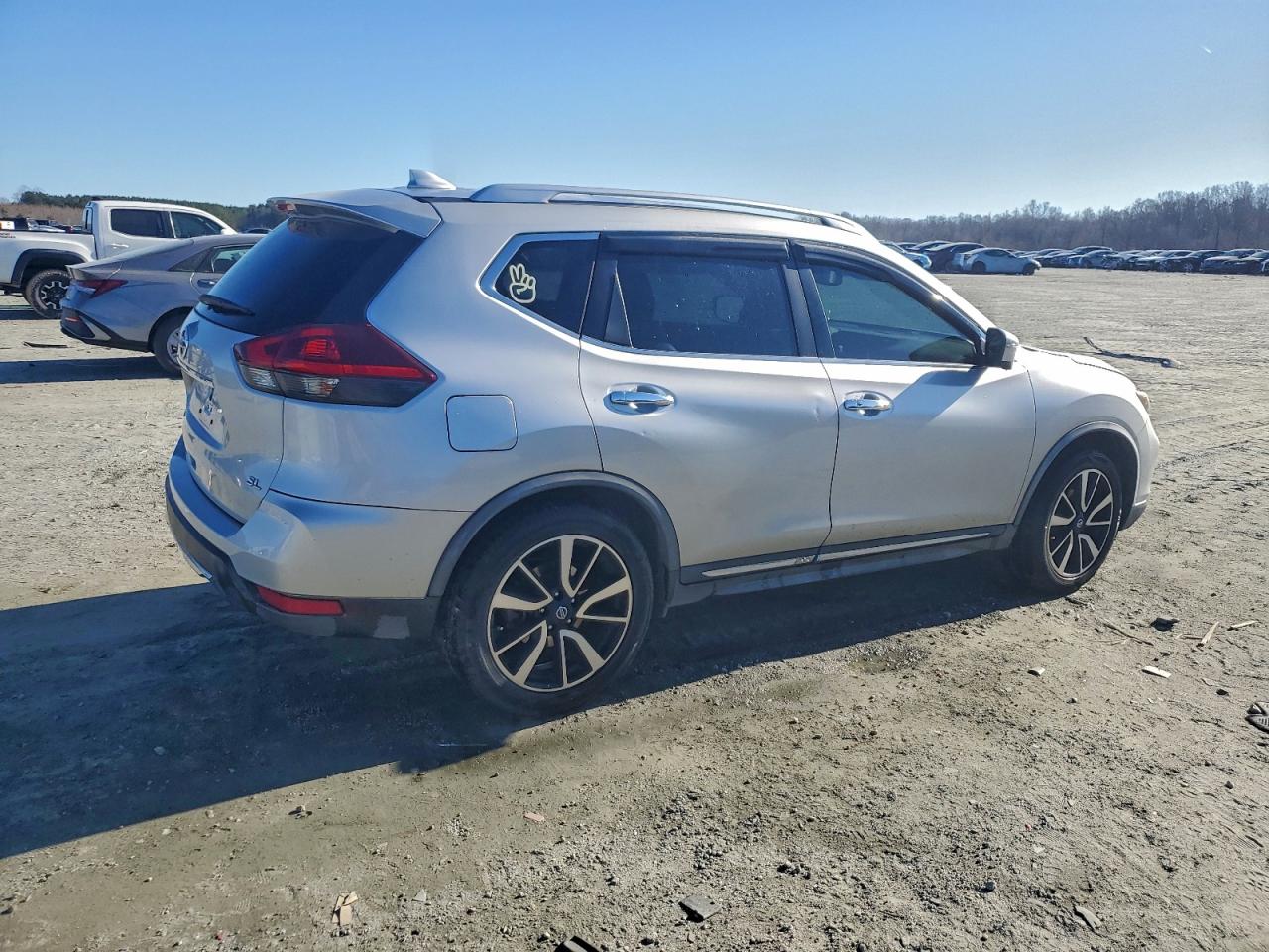 2018 NISSAN ROGUE SL photo 3