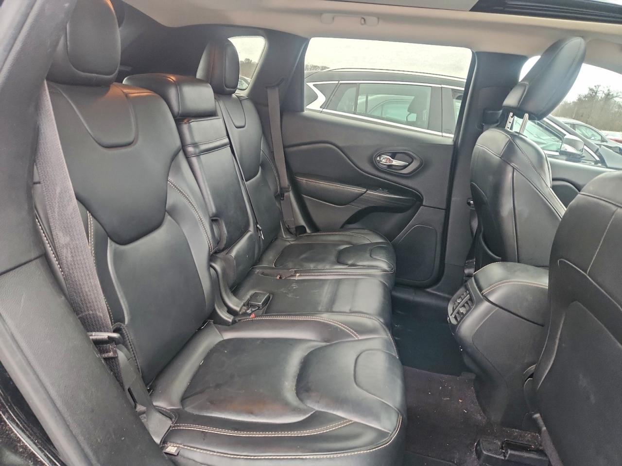 2017 JEEP CHEROKEE LIMITED photo 11