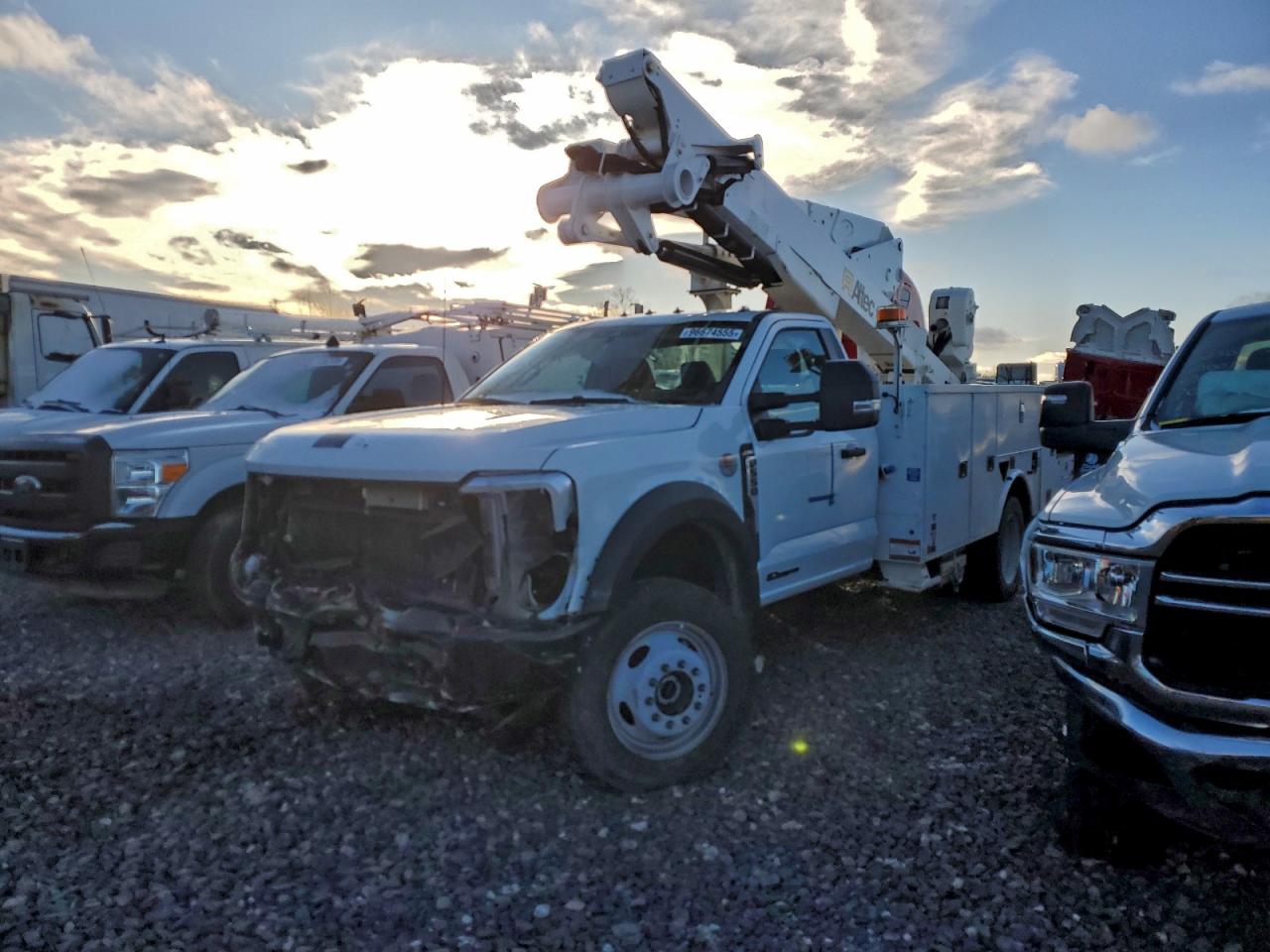 2025 FORD F550 SUPER