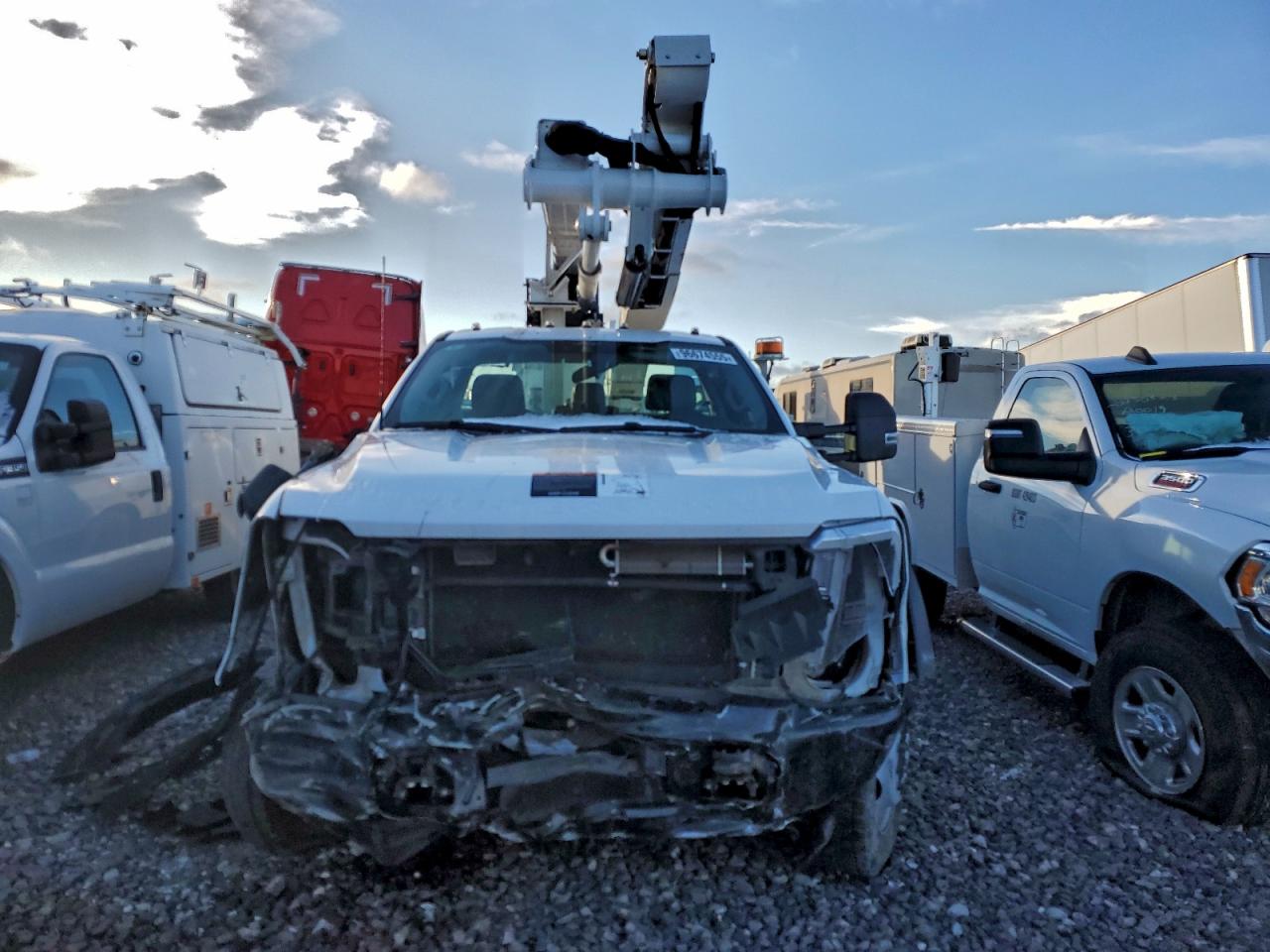 2025 FORD F550 SUPER DUTY BUCKET TRUCK photo 5