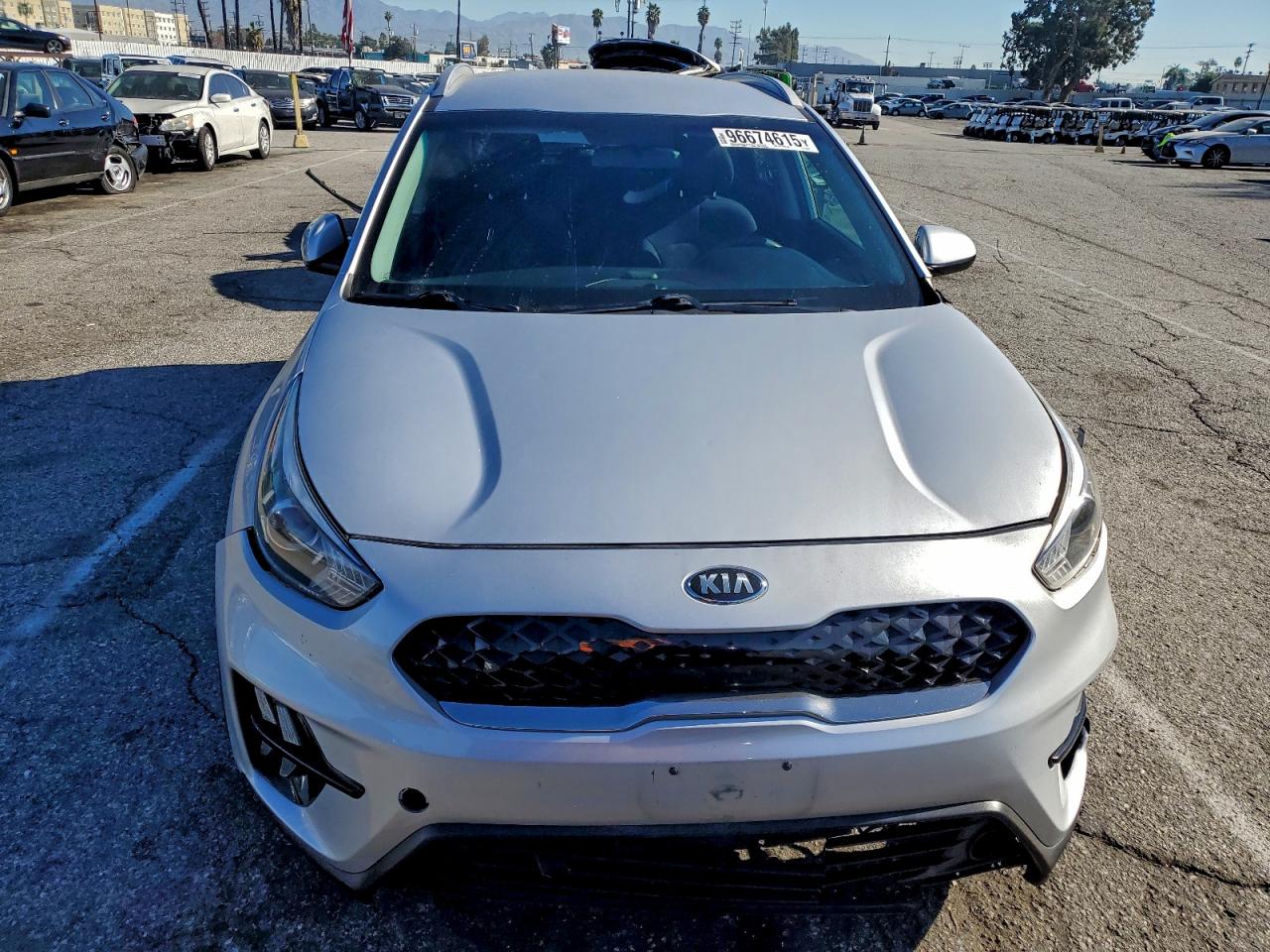2020 KIA NIRO LX photo 5
