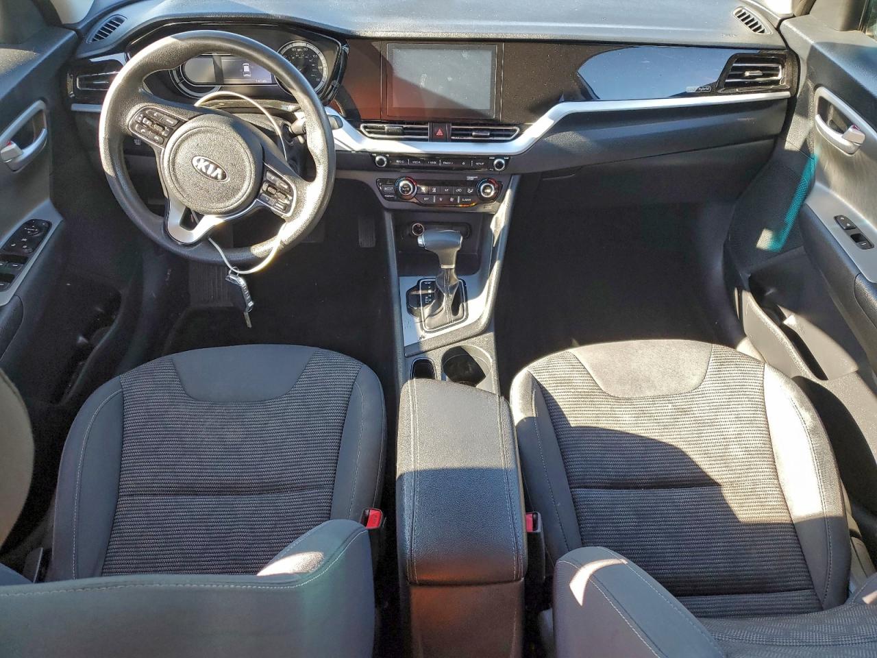 2020 KIA NIRO LX photo 8