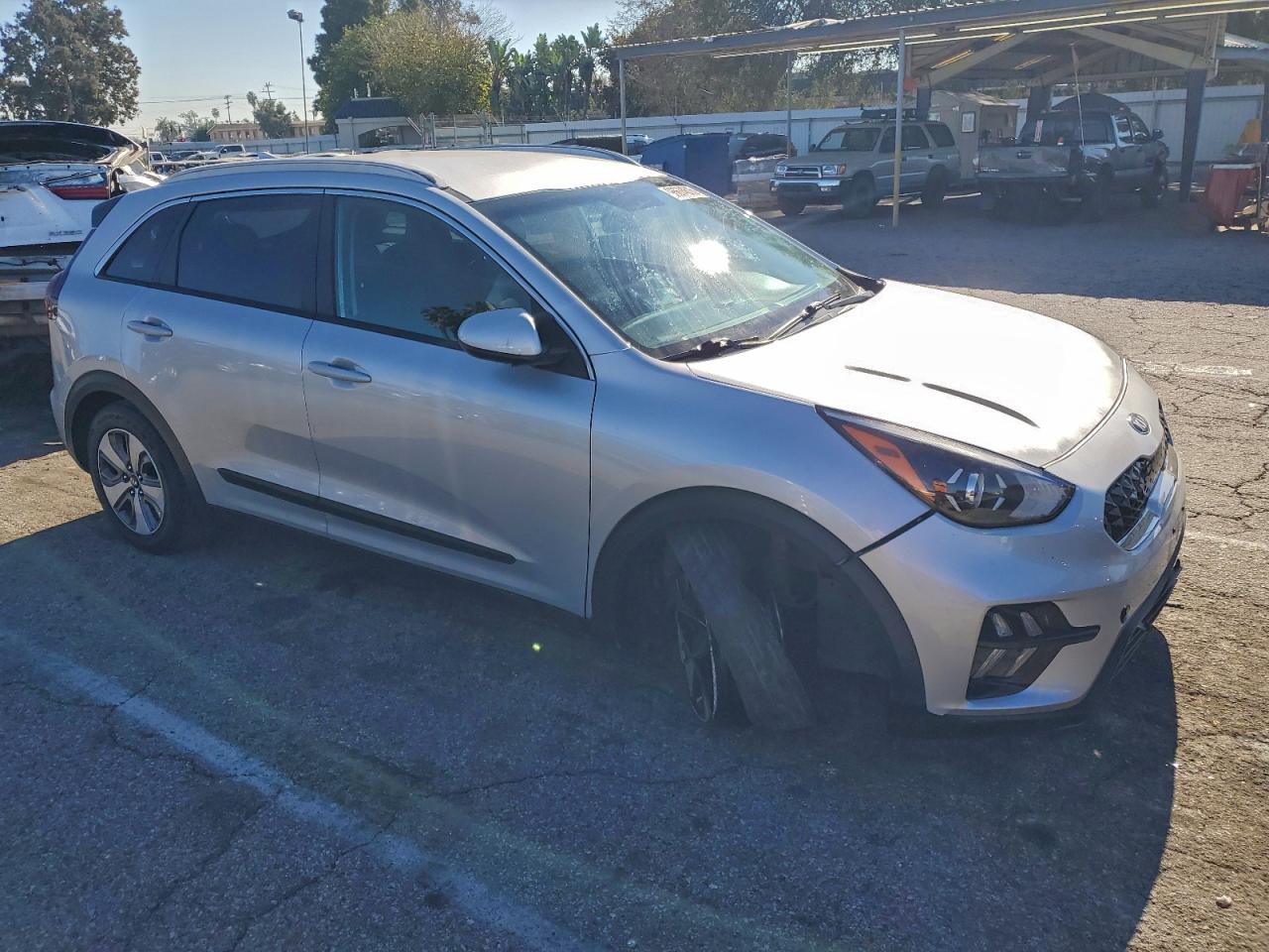 2020 KIA NIRO LX photo 4