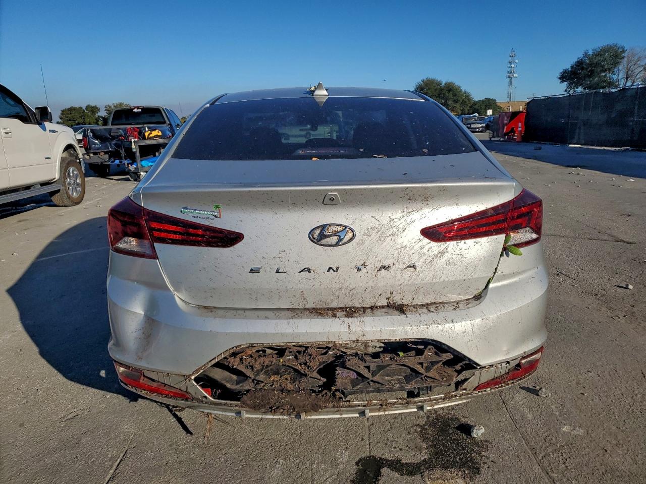 2019 HYUNDAI ELANTRA SEL photo 6