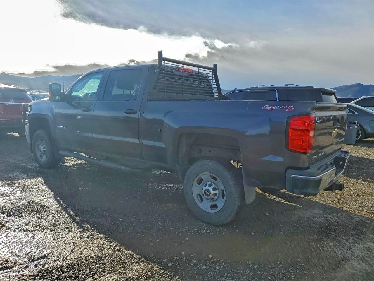 2015 CHEVROLET SILVERADO K2500 HEAVY DUTY photo 2
