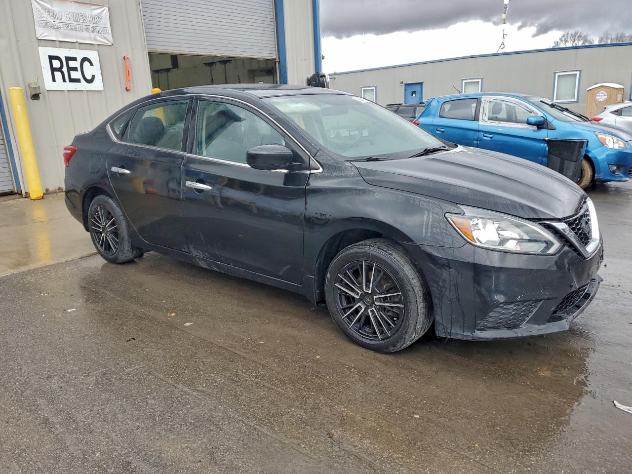 2016 NISSAN SENTRA S photo 4