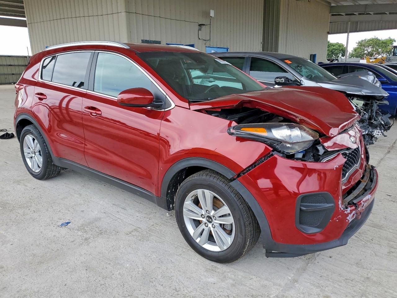 2017 KIA SPORTAGE LX photo 4