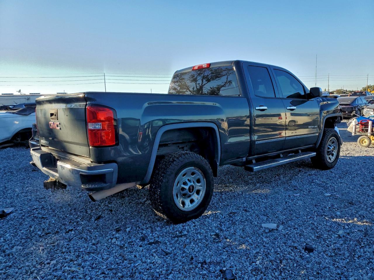 2017 GMC SIERRA K2500 HEAVY DUTY photo 3