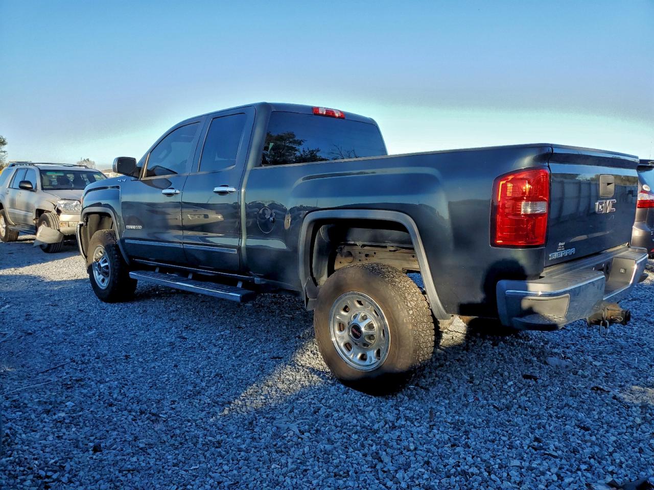 2017 GMC SIERRA K2500 HEAVY DUTY photo 2