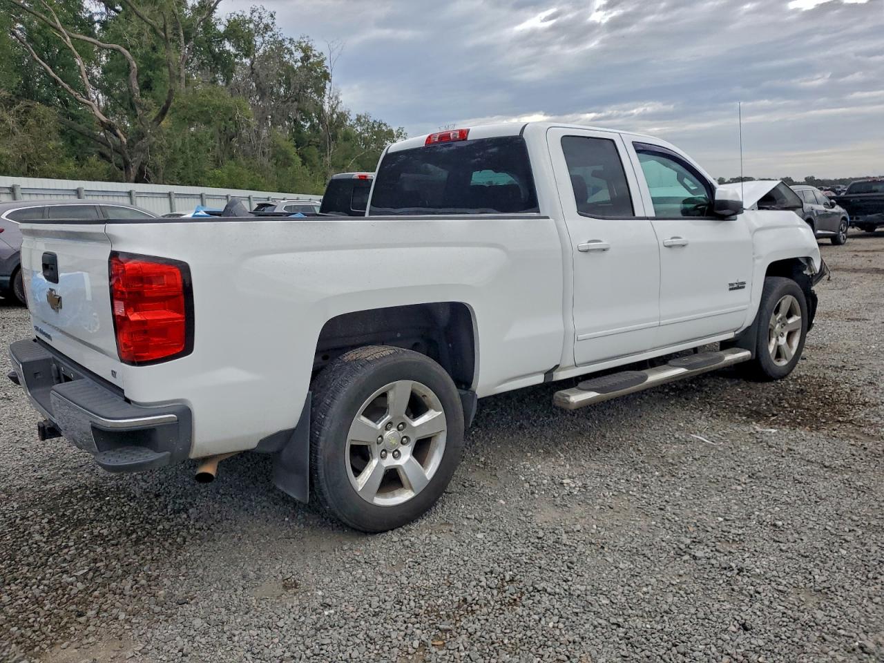 2016 CHEVROLET SILVERADO C1500 LT photo 5