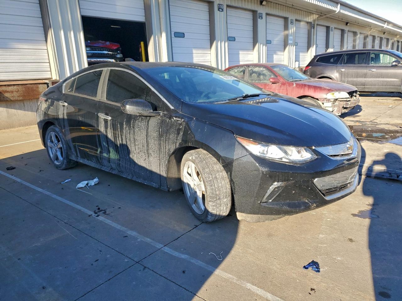 2017 CHEVROLET VOLT LT photo 4