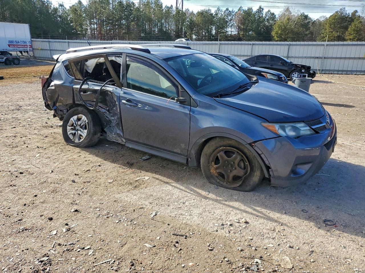 2014 TOYOTA RAV4 LE photo 4