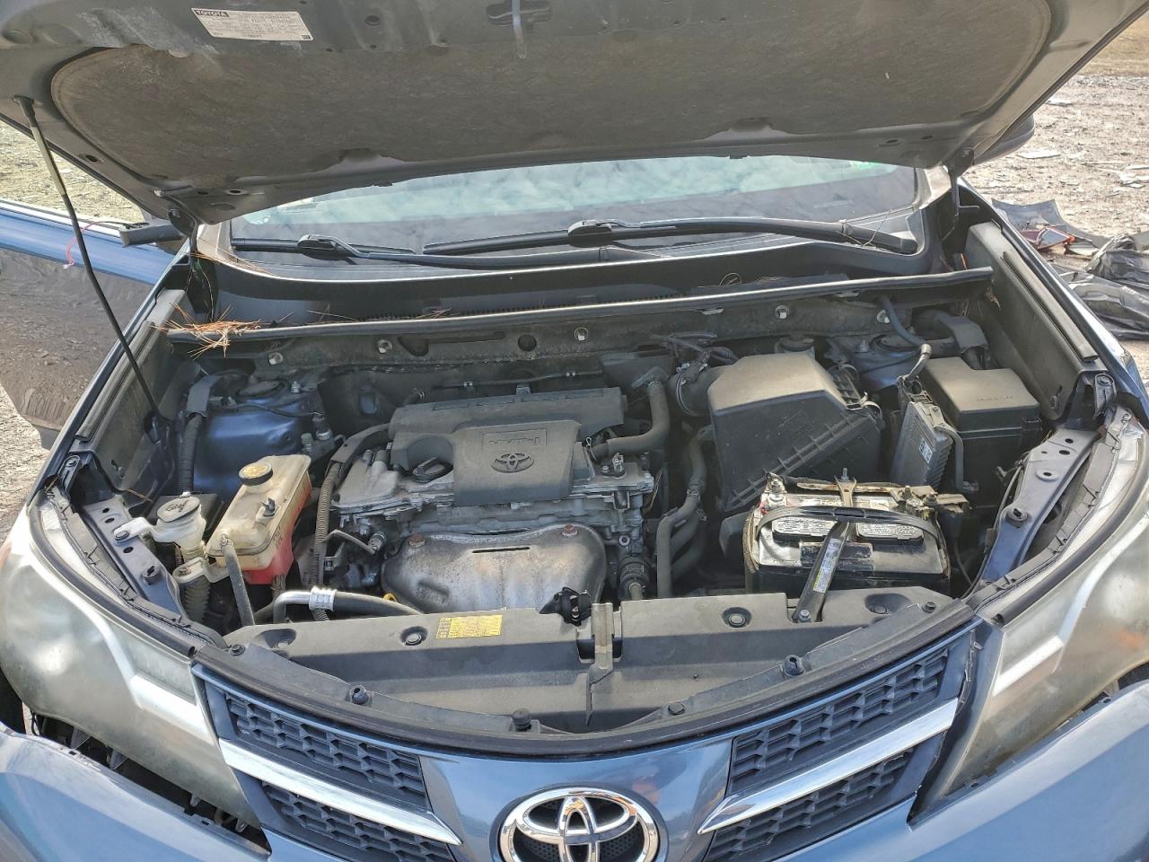 2014 TOYOTA RAV4 LE photo 12