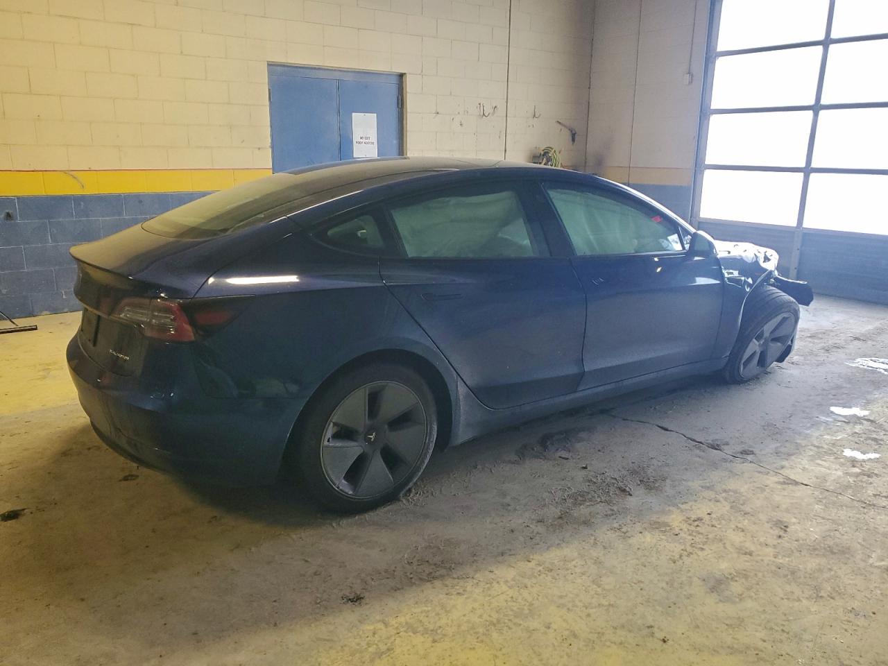 2022 TESLA MODEL 3 photo 3