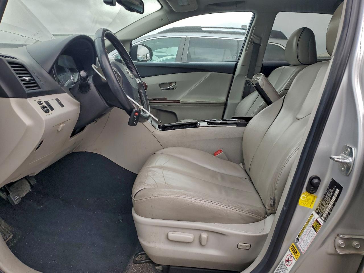 2011 TOYOTA VENZA photo 7