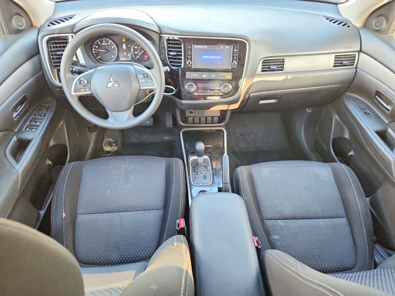 2018 MITSUBISHI OUTLANDER ES photo 15