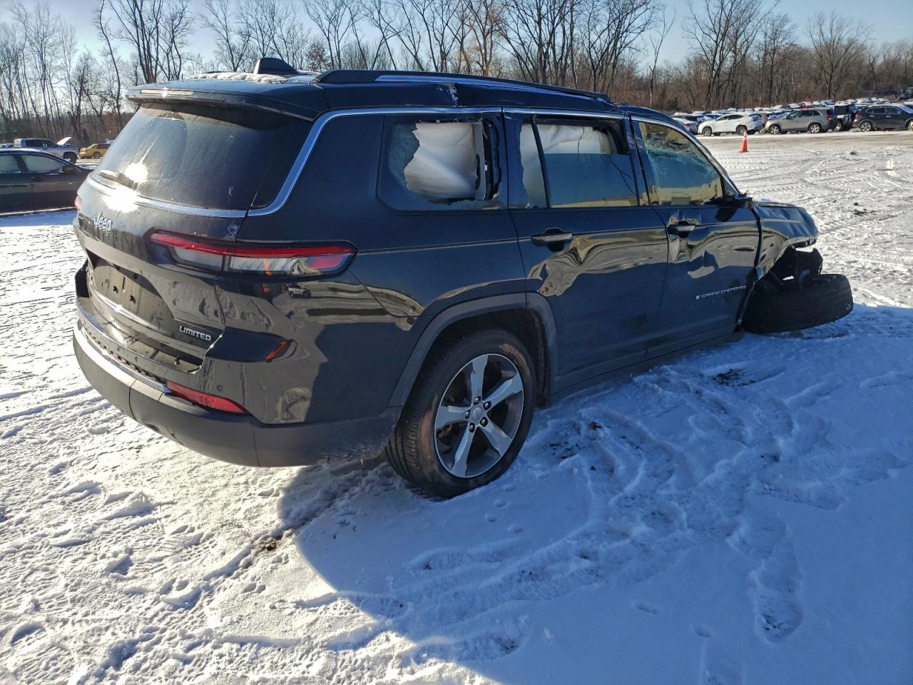 2022 JEEP GRAND CHEROKEE L LIMITED photo 3