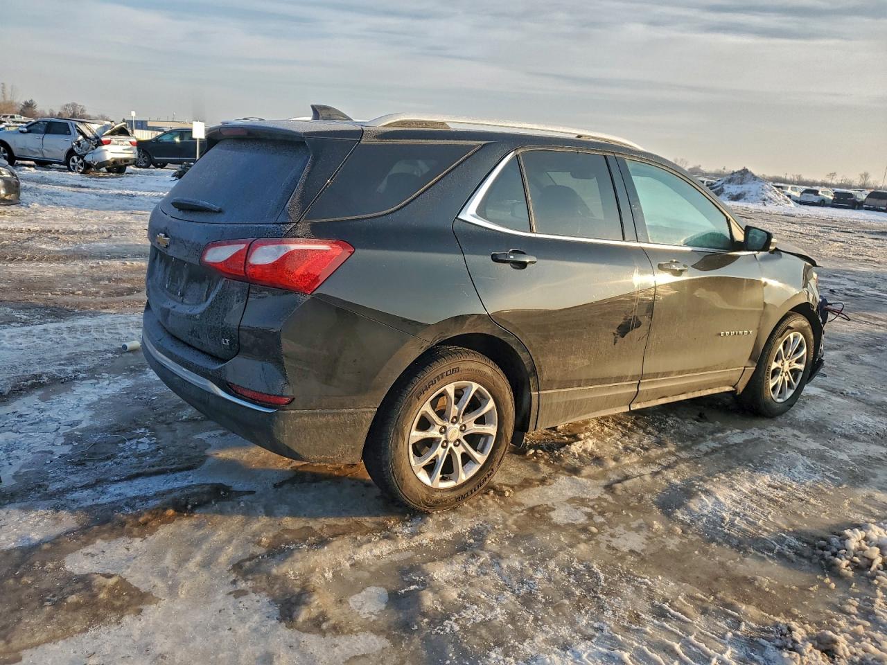 2018 CHEVROLET EQUINOX LT photo 3