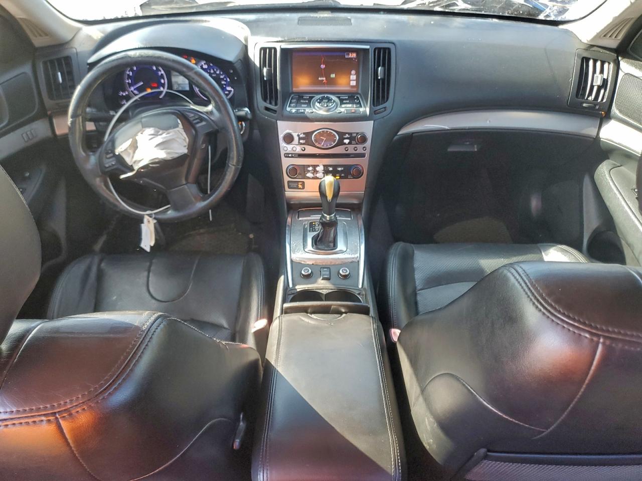 2012 INFINITI G37 photo 8