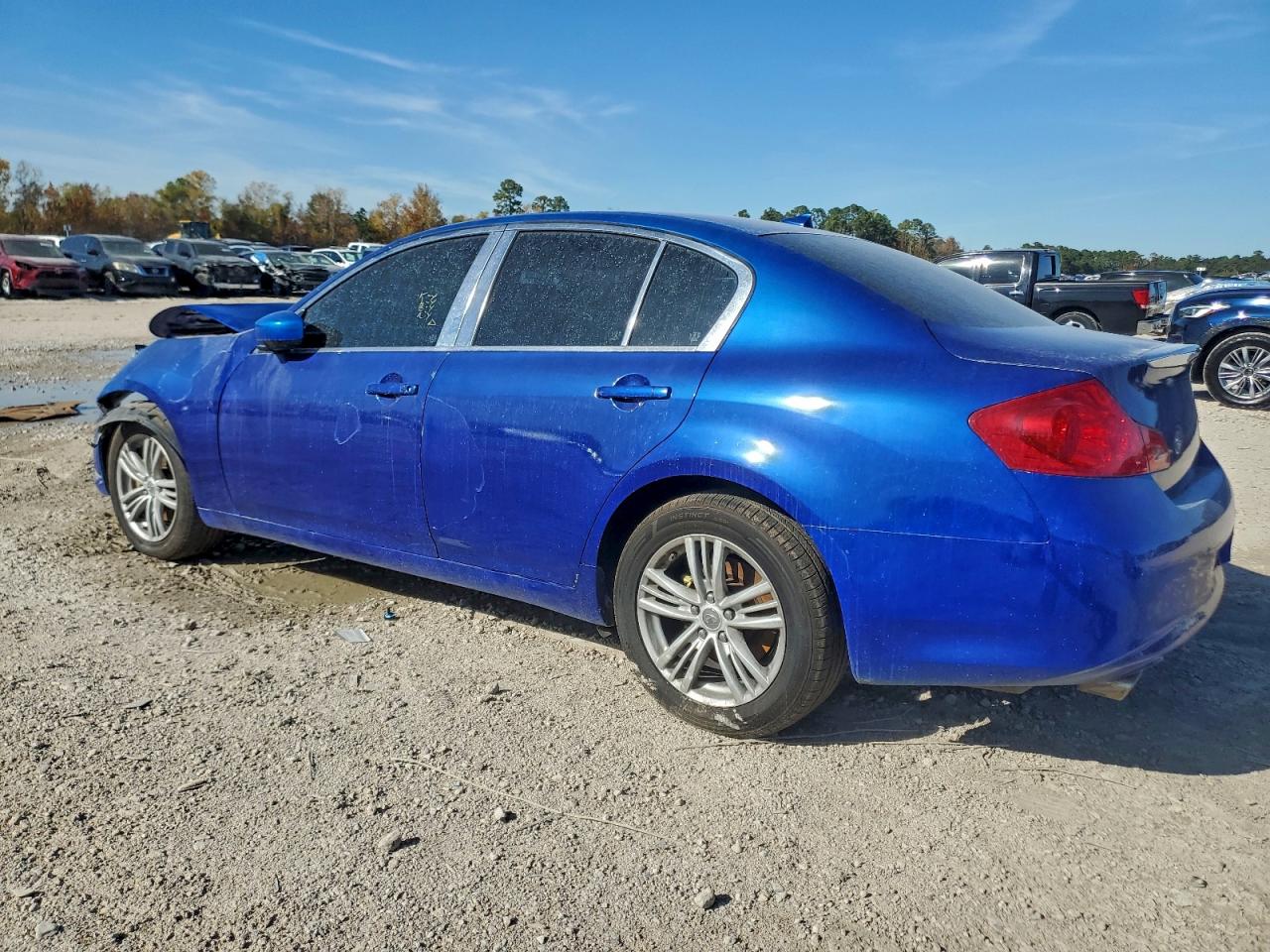 2012 INFINITI G37 photo 2