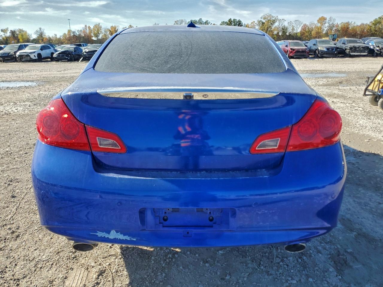 2012 INFINITI G37 photo 6