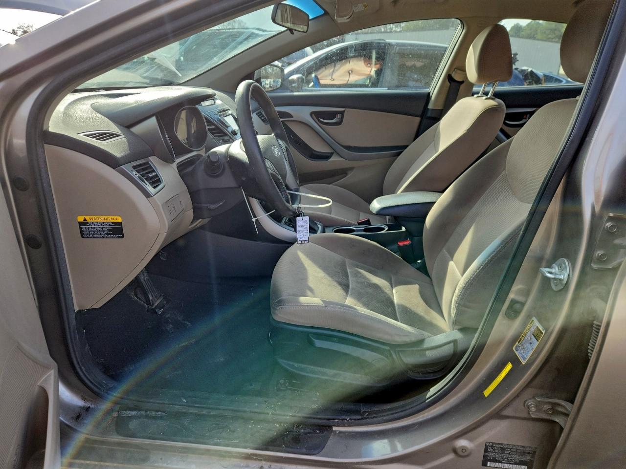 2016 HYUNDAI ELANTRA SE photo 7