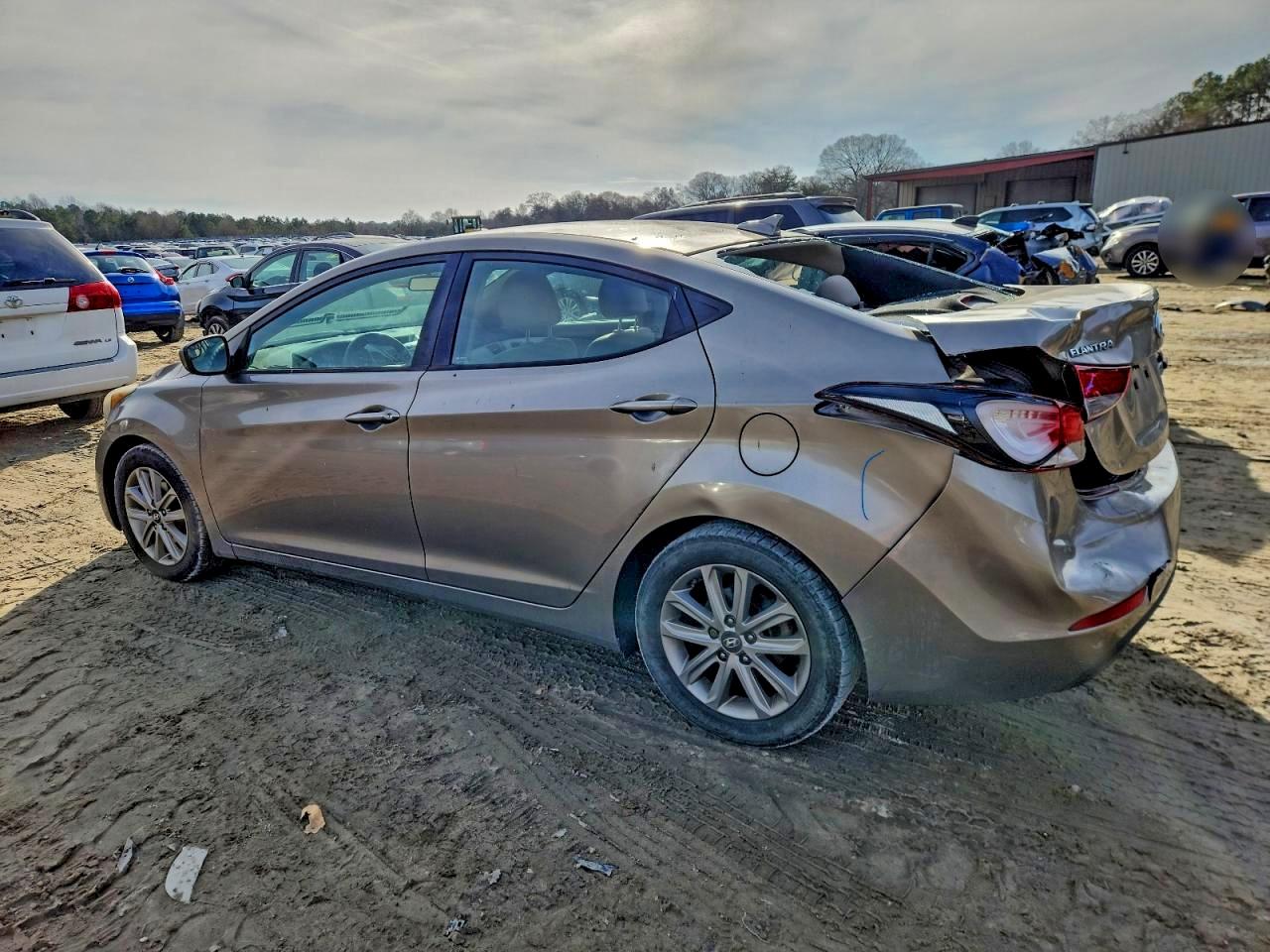 2016 HYUNDAI ELANTRA SE photo 2