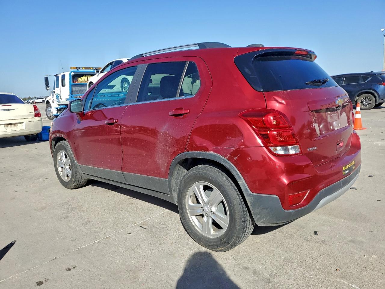 2019 CHEVROLET TRAX 1LT photo 2