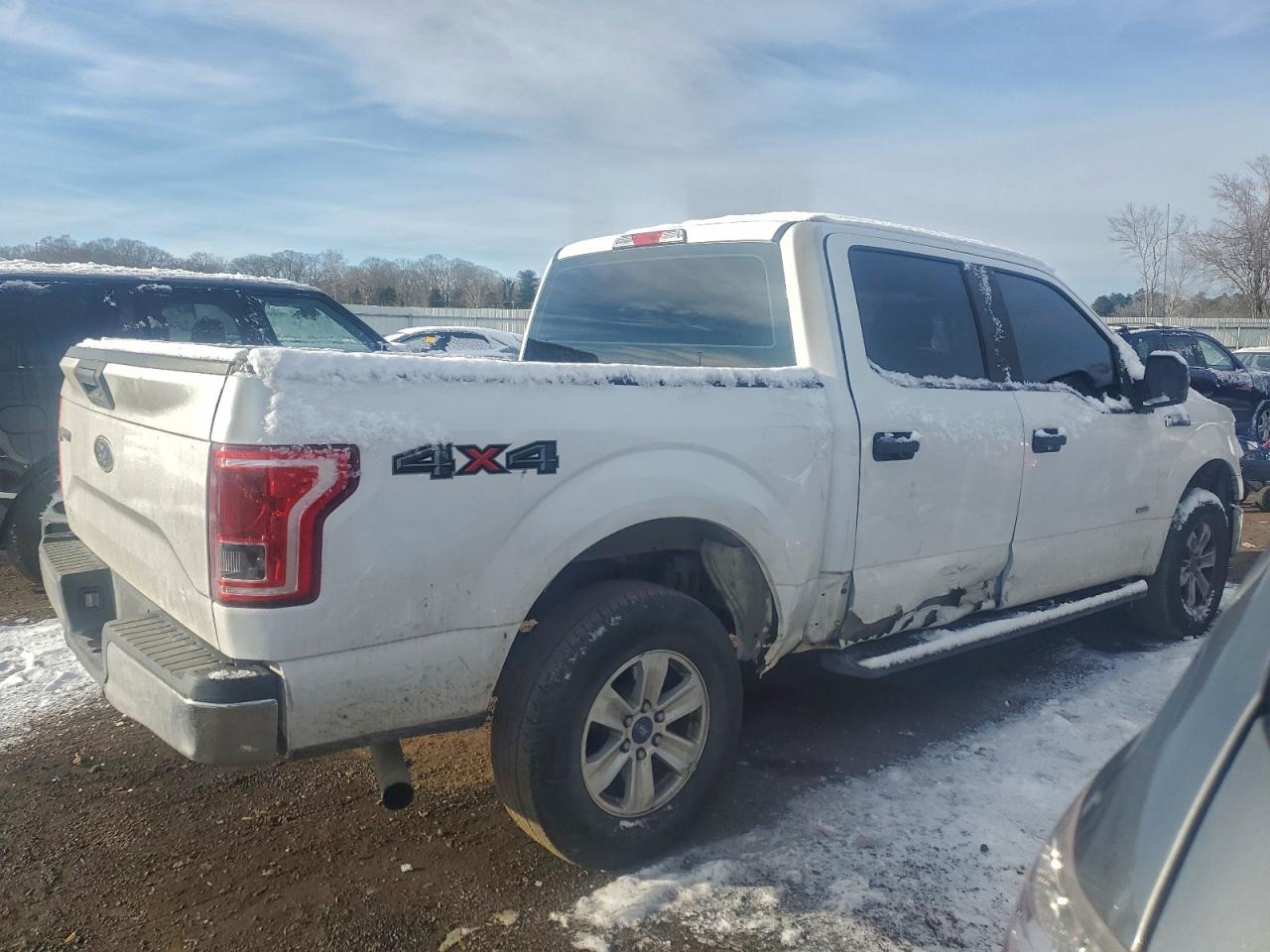 2015 FORD F150 SUPERCREW photo 3