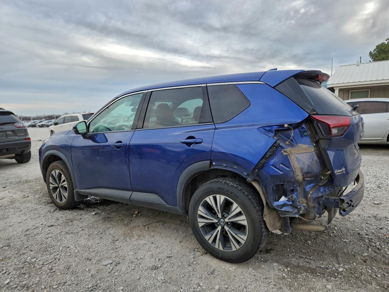 2021 NISSAN ROGUE SV photo 2
