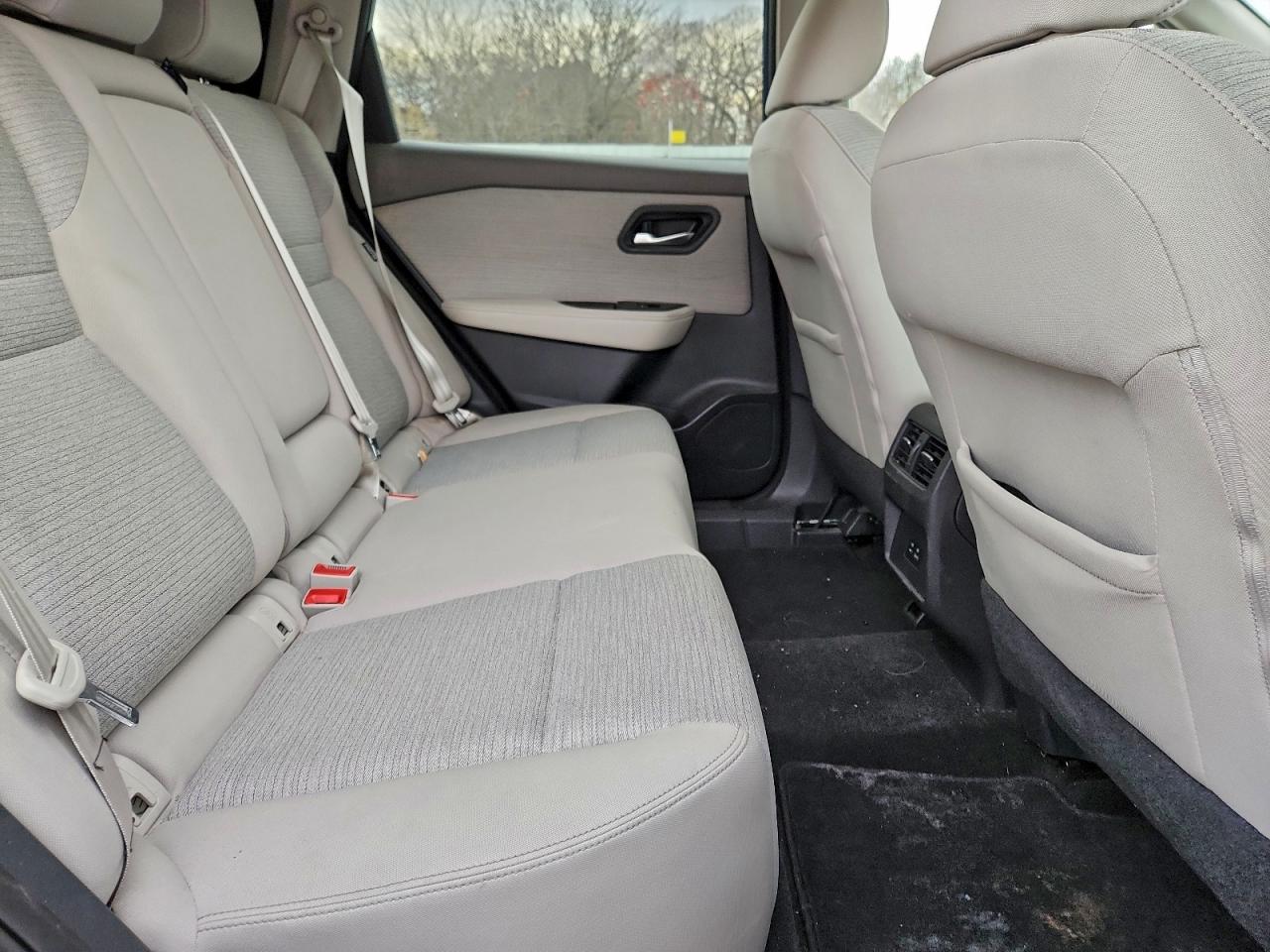 2021 NISSAN ROGUE SV photo 11