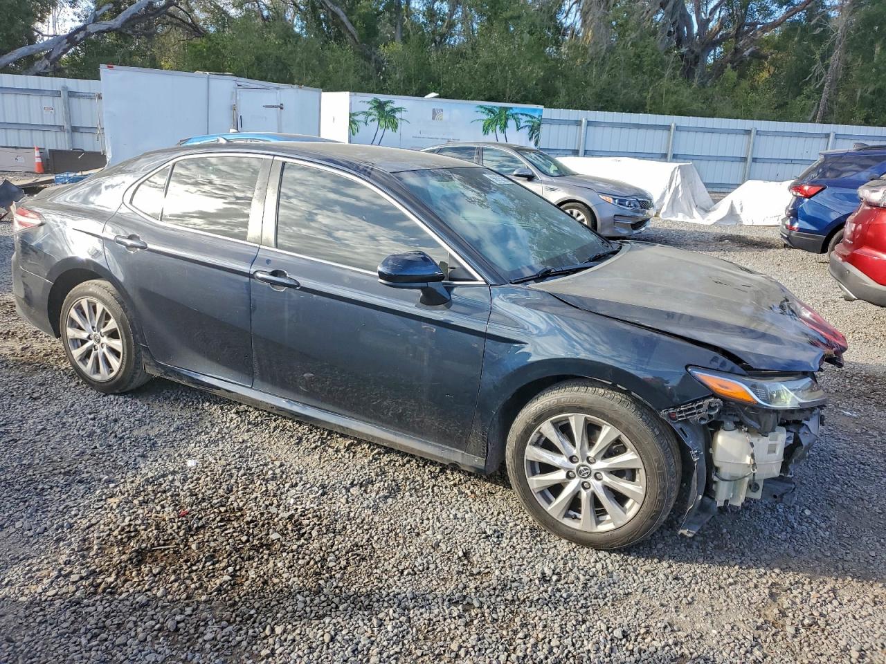 2020 TOYOTA CAMRY LE photo 4