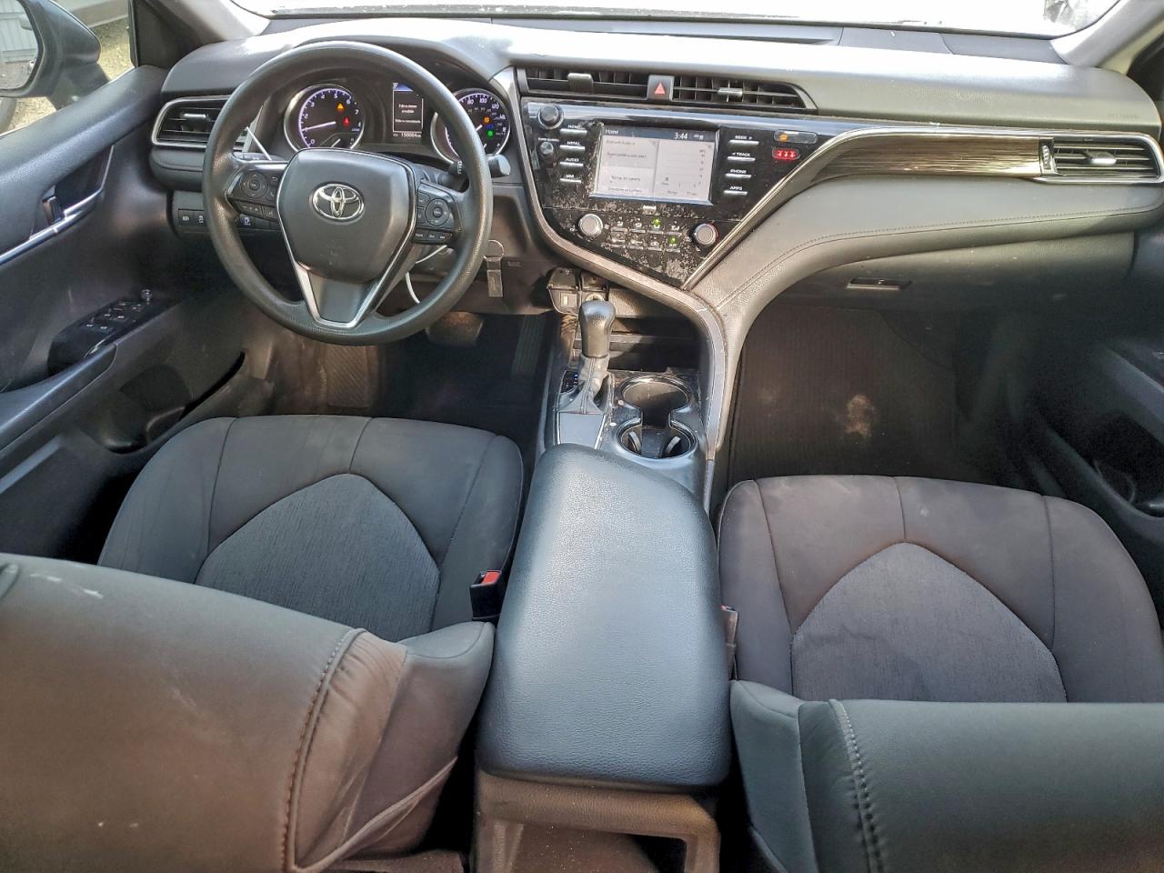2020 TOYOTA CAMRY LE photo 8