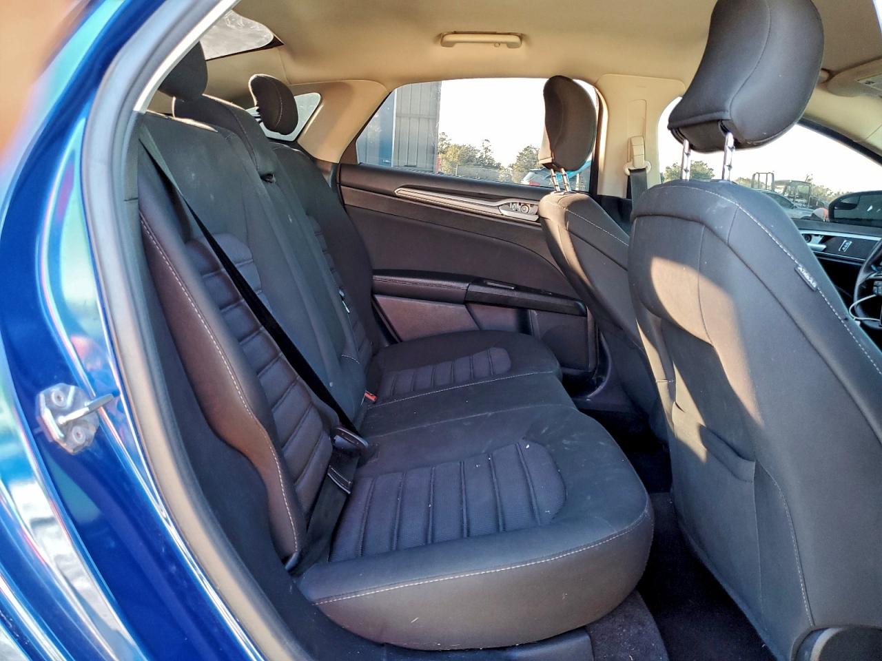 2017 FORD FUSION SE photo 10