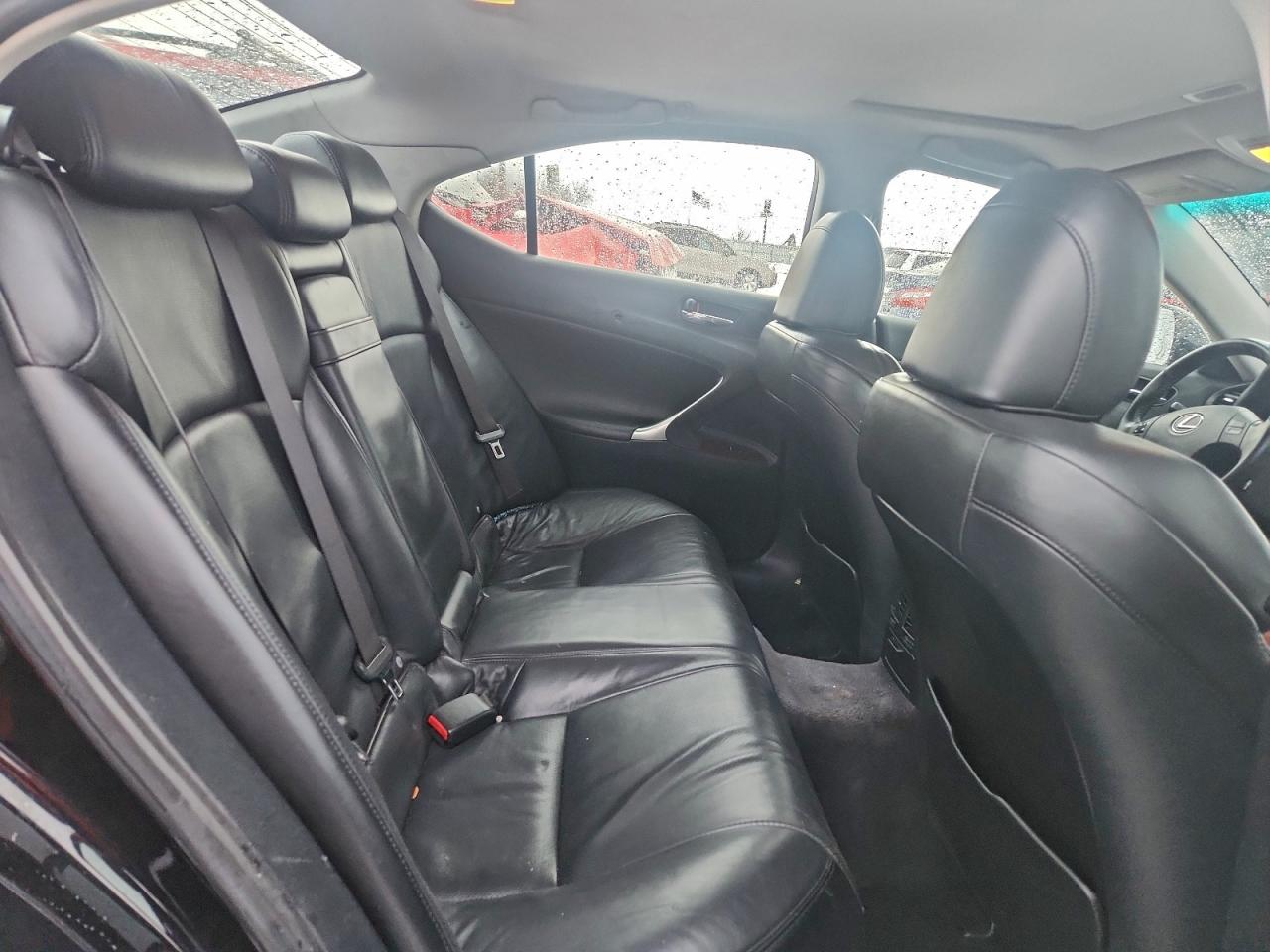 2007 LEXUS IS 250 photo 10