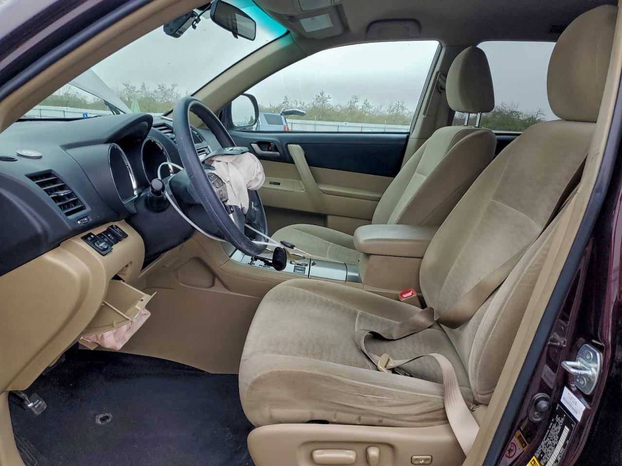 2013 TOYOTA HIGHLANDER BASE photo 7
