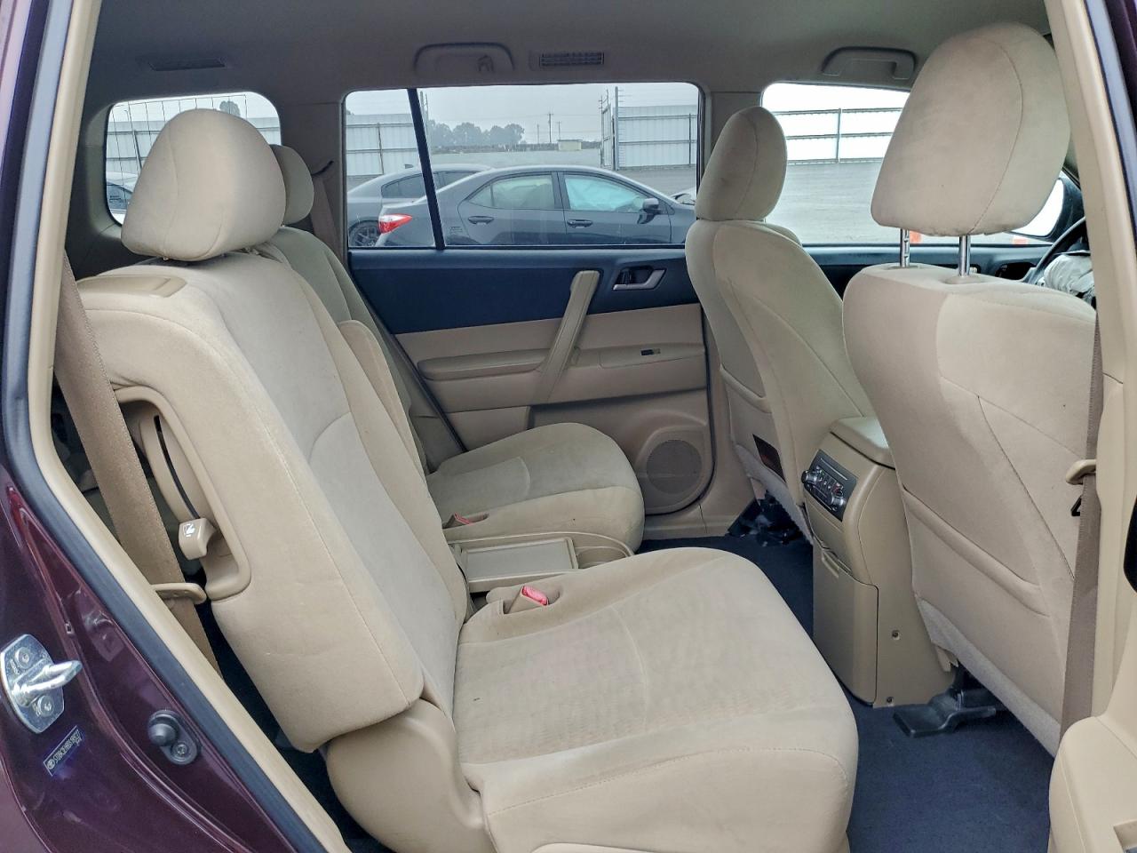 2013 TOYOTA HIGHLANDER BASE photo 11