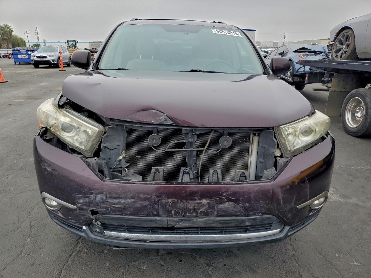 2013 TOYOTA HIGHLANDER BASE photo 5