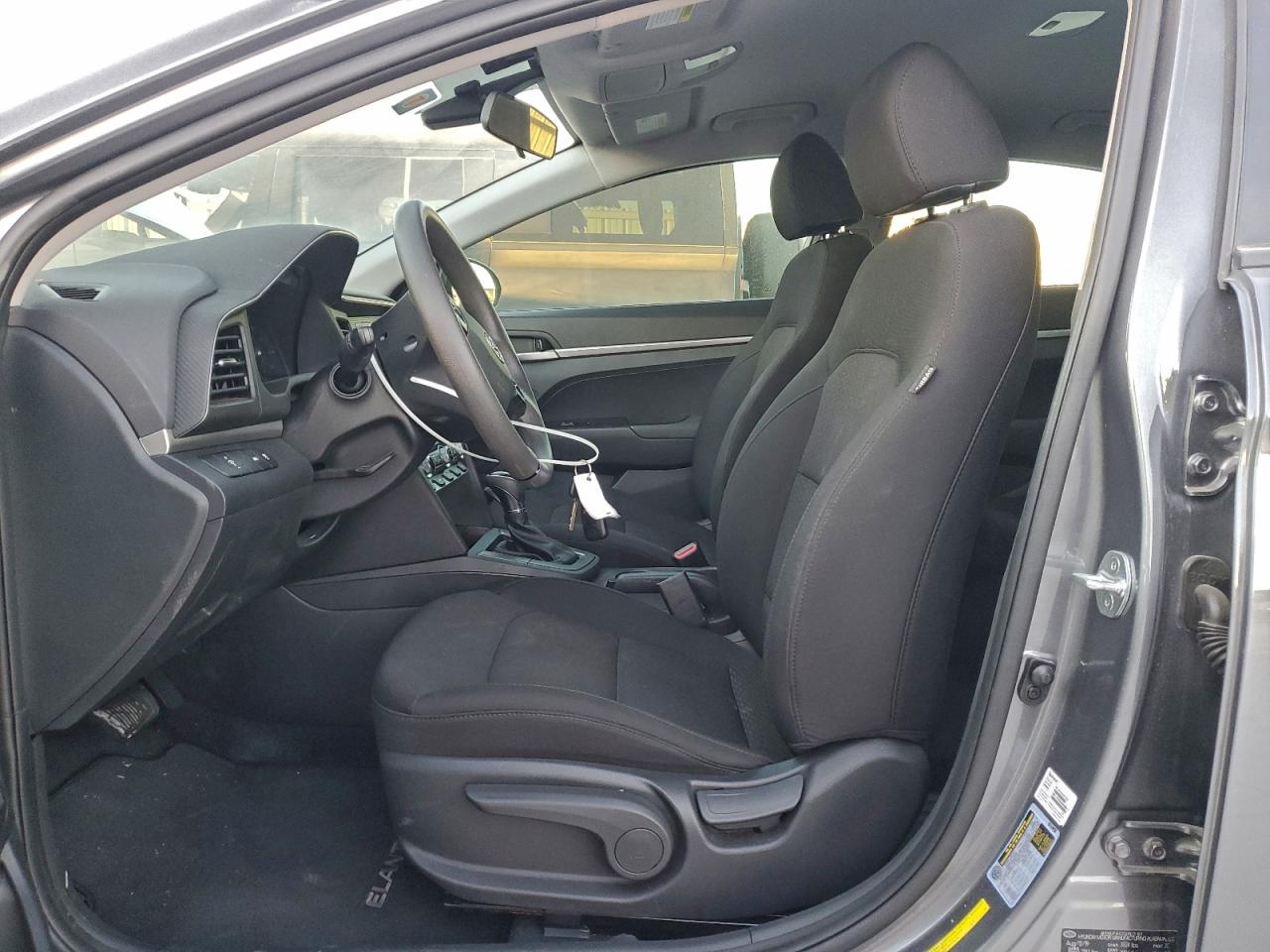 2020 HYUNDAI ELANTRA SE photo 7
