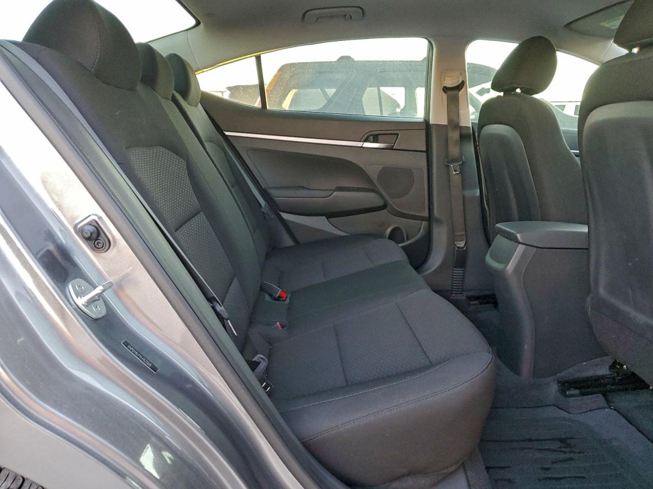 2020 HYUNDAI ELANTRA SE photo 10