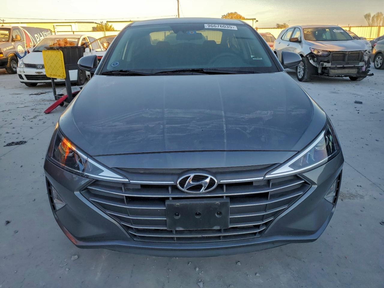 2020 HYUNDAI ELANTRA SE photo 5