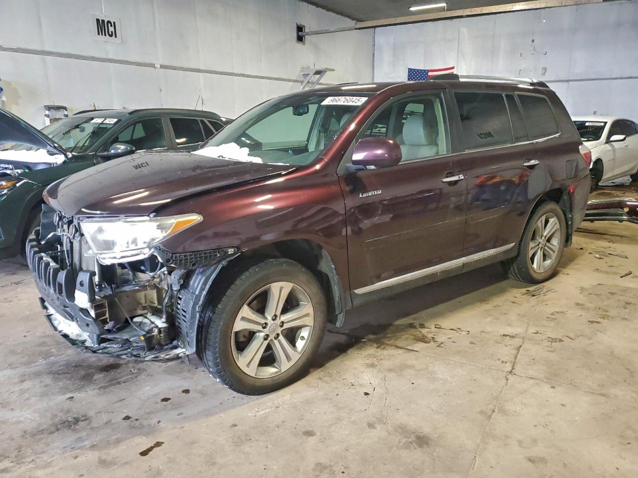 2013 TOYOTA HIGHLANDER