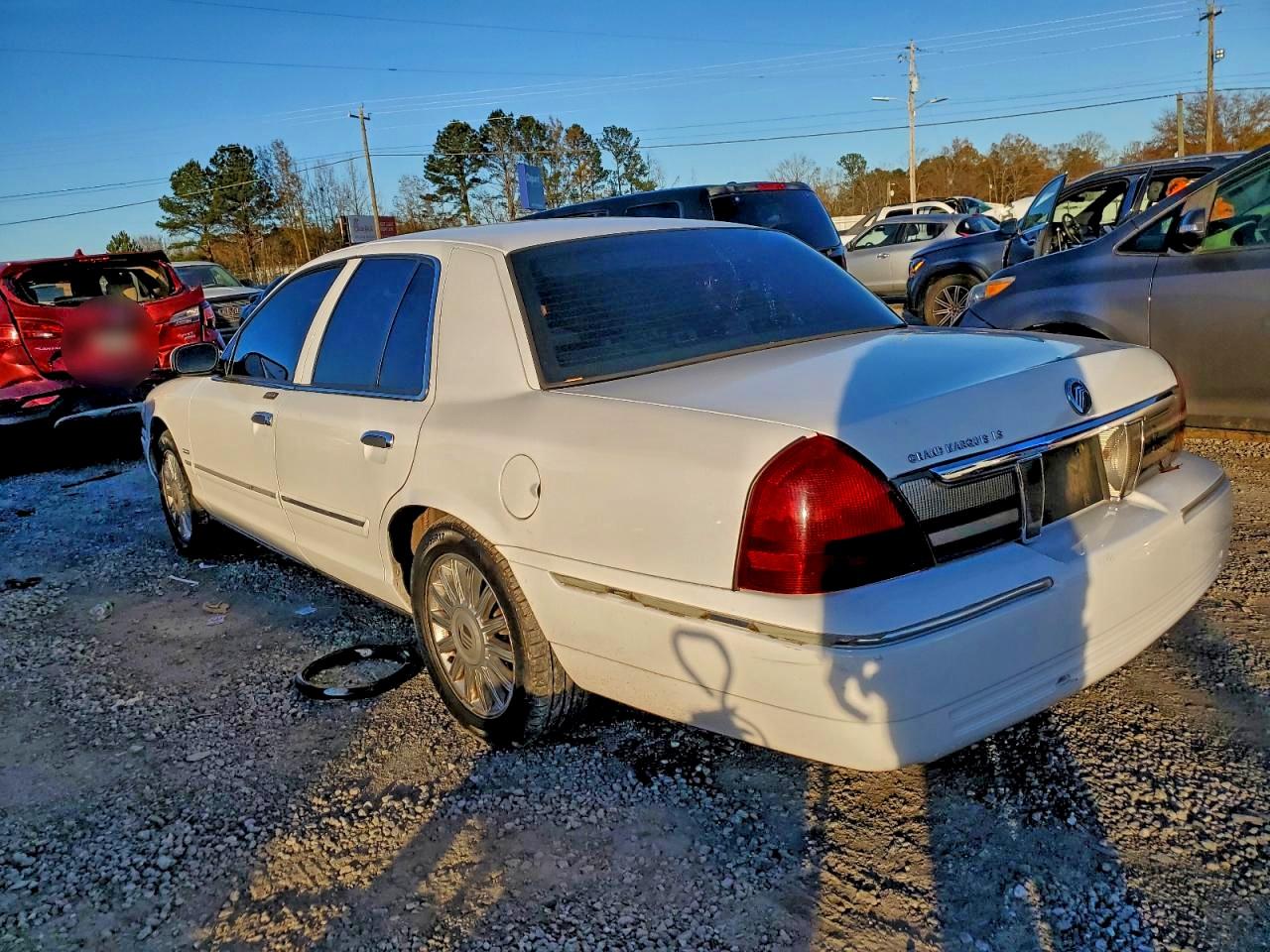 2009 MERCURY GRAND MARQUIS LS photo 2